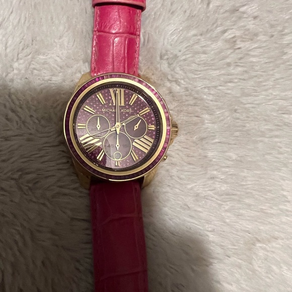 Michael Kors Watch - Picture 3 of 3